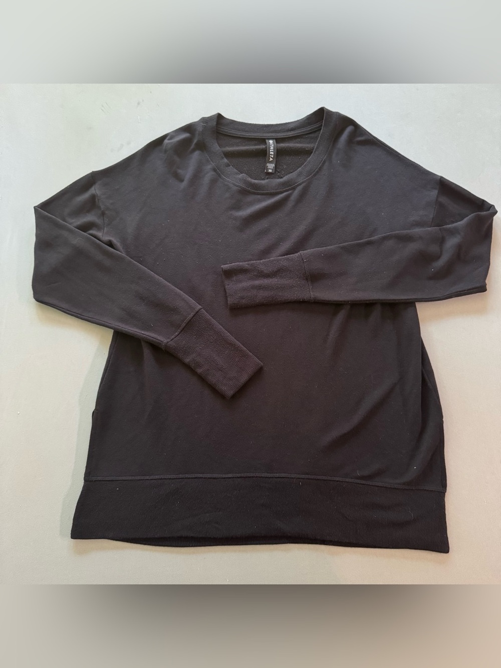 Athleta Sweater Womens XS Crew Neck Fleece black oversized cozy Pullover